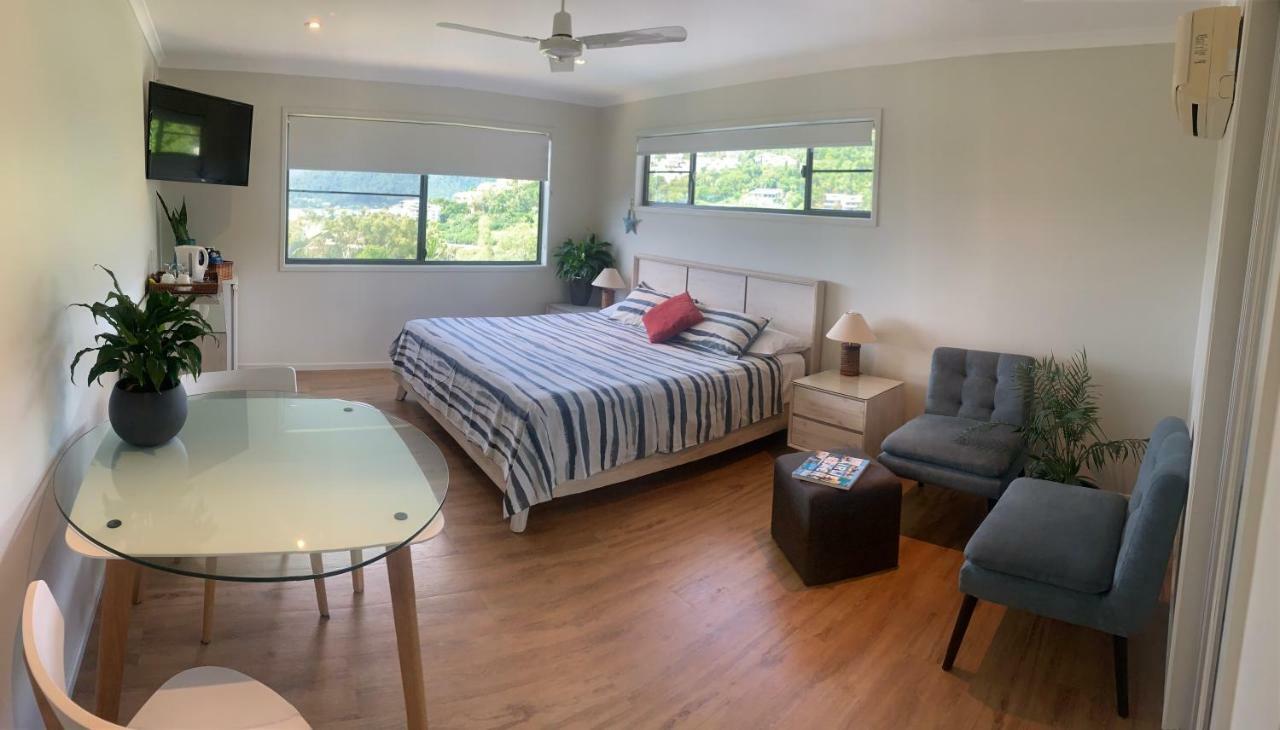 Island Views Bed & Breakfast Airlie Beach Ngoại thất bức ảnh