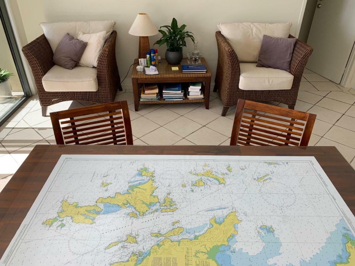 Island Views Bed & Breakfast Airlie Beach Ngoại thất bức ảnh