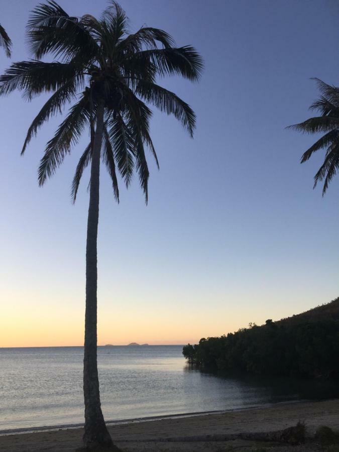 Island Views Bed & Breakfast Airlie Beach Ngoại thất bức ảnh